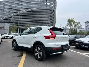 SUV compact de luxe 2025 Vo Lvo <span class=keywords><strong>XC40</strong></span> B4 TI 48V 5 sièges Luxe - Product Image 6