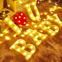 LED-Leuchtbuchstaben Batteriebetriebene Alphabet-Leuchten Dekorative Lampe für Hochzeit Party Zuhause Schlafzimmer Wanddekoration