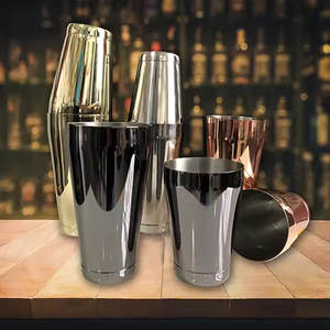 Barman professionnel 28 & 18oz Shaker à cocktail Boston en acier inoxydable avec shaker en métal de base - Product Image 5