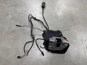 Bloc de verrouillage de porte avant et arrière <span class=keywords><strong>CLS</strong></span> <span class=keywords><strong>W219</strong></span> classique de haute qualité Machine de verrouillage d'entrée sans clé gauche et droite pour <span class=keywords><strong>mercedes</strong></span>-benz - Product Image 4