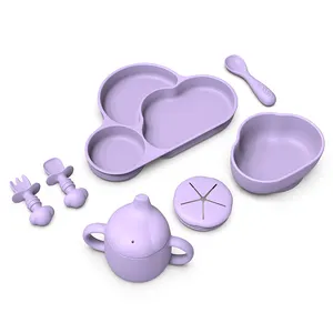 Neues Design Wolken förmiges Silikon Baby Fütterung Saug platte Wasser flasche Löffel Gabel Schüssel Set 7 Stück Silikon Baby Fütterung sset