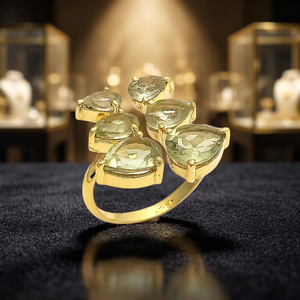 Anillo de Piedras Preciosas de Acero Inoxidable Chapado en Oro de 18K con Rodio, Diseño Clásico de Cristal Hipnotizante, Marca Emerald Elegance - Product Image 5