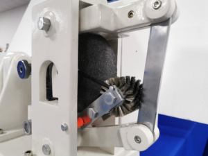 ISO 4649 <span class=keywords><strong>AKRON</strong></span> Máquina De Teste De Abrasão Sole Máquina De Abrasão De Materiais - Product Image 4