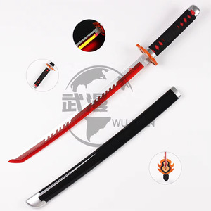 Spada di Legno da Allenamento <span class=keywords><strong>Tanjiro</strong></span> <span class=keywords><strong>Kamado</strong></span> 72cm, Lama Luminosa per Esposizione e Cosplay, 14+ Anni - Product Image 2