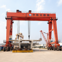 Grue portique sur pneus haute performance de 100 tonnes, portée de 20 mètres, avec moteur et engrenages, capacité de charge de 80 tonnes, hauteur de levage de 20 m