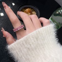 Approvisionnement direct d'usine, bague en zircon plaquée or 18 carats entièrement pavée pour femmes |   Style géométrique chatoyant, polyvalent et minimaliste