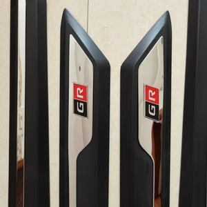 YORGA <span class=keywords><strong>Protector</strong></span> exterior Moldura <span class=keywords><strong>lateral</strong></span> para <span class=keywords><strong>puerta</strong></span> de <span class=keywords><strong>coche</strong></span> y protectores de placa de alféizar de <span class=keywords><strong>puerta</strong></span> para Hilux Revo que proporcionan protección <span class=keywords><strong>lateral</strong></span> - Product Image 3