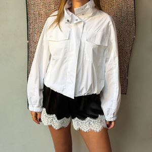 Shorts en satin noir pour femme avec dentelle, décontractés, pour la maison, effet galbant, vêtements de nuit d'été - Product Image 3