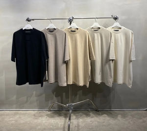 T-shirt da uomo di lusso di Graphic Graphic Flocking t-shirt stampate a maniche corte - Product Image 1