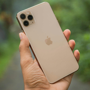 ขายส่งโทรศัพท์มือสองคุณภาพสูงรุ่น 13 Pro ปลดล็อค 5G สีไทเทเนียมธรรมชาติ เวอร์ชั่นจีน RAM 6GB เกรด A+ คุณภาพเยี่ยม - Product Image 3