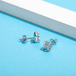 Pendientes de Plata de Ley con Moissanita de 0.5ct, Joyería Moderna y Elegante, Certificación GRA, Incrustaciones de Piedras D - Product Image 2