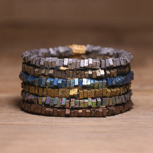 Nueva llegada pulsera de piedra natural para mujer, pulsera trenzada con cuentas de hematita de lava chapada en colores, joyería hecha a mano de energía curativa - Product Image 1