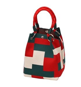 Sac à main pliable en nylon avec motif bonbon élégant et imprimé dessin animé, fermeture à bouton, sangle amovible, commande en gros RTS - Product Image 1
