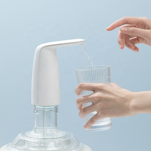Bomba blanca para beber botellas, <span class=keywords><strong>dispensador</strong></span> <span class=keywords><strong>de</strong></span> <span class=keywords><strong>agua</strong></span> eléctrico con recarga Usb, minibomba portátil automática, OEM - Product Image 2