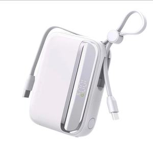 Batterie externe portable 10000mAh PD22.5W à charge ultra-rapide avec écran LED pour les voyages en extérieur - Product Image 4