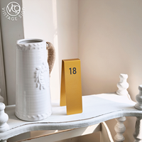 Support de numéro de table en acier inoxydable 304, style tente, double face, numéro imprimé personnalisé pour restaurant, café, bistrot, salon de thé