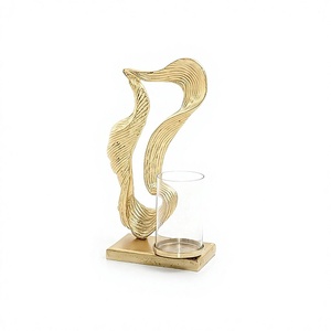 Portavelas de aluminio color dorado, diseño atractivo con chimenea de vidrio para decoración del hogar y accesorios para bodas. - Product Image 1