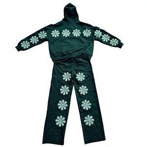Conjunto de Sudadera con Capucha y Pantalones Deportivos de Tres Colores, Diseño Personalizado, Estampado Gráfico de Estrellas, Pierna Ancha, Dos Piezas, Ropa Deportiva Urbana - Product Image 1