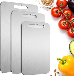 Tabla de Cortar de Acero Inoxidable de Alta Calidad, Hecha a Medida, Portátil, Económica, Apta para Lavavajillas y Ecológica - Product Image 1