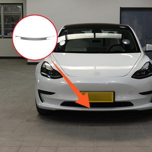 Accesorios externos automotrices adecuados para Tesla 2021 MODELO <span class=keywords><strong>Y</strong></span> tira decorativa de parachoques delantero cromado de acero inoxidable - Product Image 2
