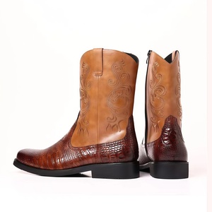 Bottes mi-mollet polyvalentes en polyuréthane pour hommes, style britannique, tendance et décontractées, nouvelle collection automne, de créateur de luxe, pour le marché international - Product Image 3