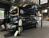 Sera Élévateur hydraulique de stationnement pour voitures à 4 poteaux et 4 cylindres, pour plafonds bas, avec roulettes, capacité 9000 lb, pour garage, avec bac anti-goutte et plateau de levage