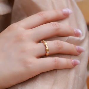 Anillo <span class=keywords><strong>Italiano</strong></span> de <span class=keywords><strong>Oro</strong></span> de <span class=keywords><strong>14K</strong></span> con Acabado Cepillado, Anillo de Alta Gama Retro para el Dedo Índice, Joyería para Mujer, Diseño Personalizado al por Mayor - Product Image 5