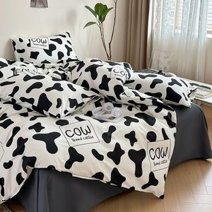 100% polyester linge de lit imprimé <span class=keywords><strong>vache</strong></span> conception housse de <span class=keywords><strong>couette</strong></span> ensemble haute qualité microfibre luxe 4 pièces drap de lit ensemble de literie - Product Image 3