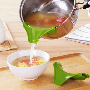 Entonnoir à liquide antiadhésif écologique sans BPA, compatible avec toutes les casseroles et bols, gadget de cuisine <span class=keywords><strong>en</strong></span> silicone vert, passe au lave-vaisselle, au micro-ondes et au four - Product Image 5