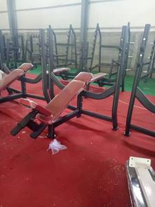 Оптовая продажа: Коммерческая складная стальная скамья <span class=keywords><strong>Vatten</strong></span> XF28 с регулируемым углом наклона и стопором для грузов до 80 кг для тренировок рук и силовых упражнений в спортзалах - Product Image 6