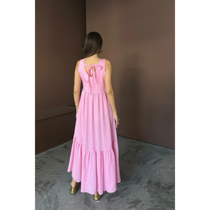 Vestido Maxi Rosa con Lazos en la Espalda y Volantes, Corte Holgado, Vestido de Invitada para Bodas - Product Image 1