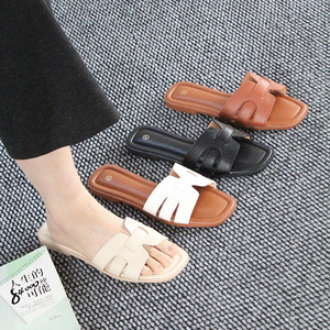 Chaussures plates d'été tendance pour la vente en gros, respirantes, à semelle souple, confortables, pour un usage quotidien, pantoufles et sandales pour femmes - Product Image 1
