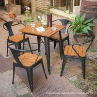 Ensemble table et chaises de style européen décontracté, rétro, pour l'extérieur, avec structure en bois massif et en fer, idéal pour les bars et les salons de thé.