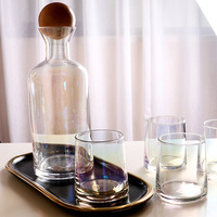 Pichet à eau froide en verre coloré de grande capacité ambré et gris fumée pour servir du thé, du jus et du verre.