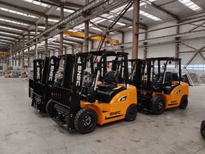 Heftruck Diesel Heftruck 2.5T 3T 3.5T Vorkheftruck Triplex Mast 4500 6000Mm Zijversneller Met Isuzu Motor - Product Image 4