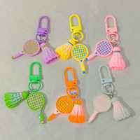 Mini porte-clés en résine, raquette de badminton colorée, volant de badminton, pendentif mousqueton, breloque de sac, souvenir sportif, cadeau