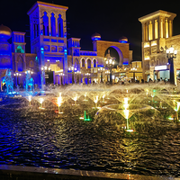Fabrication d'un ensemble complet d'ornements de jardin élégants avec fontaine musicale pour projet de décoration paysagère commerciale à Dubaï