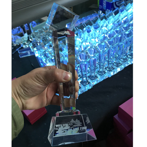 Akzeptieren Sie jedes Design Würfel Kristall Trophäe Business Geschenke Kristall block 3d Kristall würfel Trofeos de Cristal Vidrio Trophy Glass Awards - Product Image 3