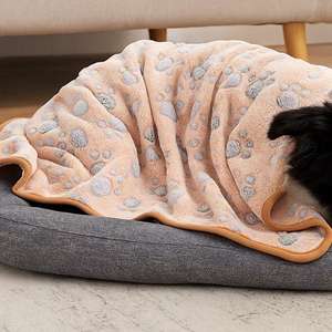 Manta de Felpa para Mascotas Yommy, Suave, Ligera, Cálida, con Diseño de Huellas, Lavable, Manta de Invierno para Perros y Gatos - Product Image 1