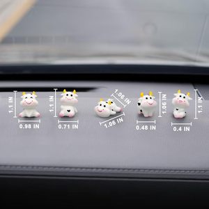 Set de Accesorios para el Tablero del Auto con Diseño de Vaca, 5 Piezas, Decoración para el Auto y el Hogar, Mini Accesorios de Vaca, Regalo para Mujeres - Product Image 4