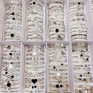 Bracelets Mixtes en Acier Inoxydable et Titane de Luxe pour Hommes/Femmes – Vente en Gros, Accessoires Tendance et Abordables - Product Image 5