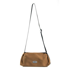 Bandolera de moda personalizada de fábrica, bandolera de nailon suave en forma de almohada, cuerpo cruzado con cierre de cremallera - Product Image 1