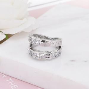 Anillo Geométrico Punk Unisex para Hombre y Mujer, Anillo de Pareja con Letras y Diamantes, Hebilla de Cinturón Elegante y Moderna, Chapado en Oro, Joyería de Circonio para Fiestas, Venta al Por Mayor - Product Image 6