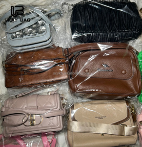 <span class=keywords><strong>Bolsos</strong></span> usados al por mayor A15, <span class=keywords><strong>bolsos</strong></span> <span class=keywords><strong>de</strong></span> diseñador originales <span class=keywords><strong>de</strong></span> <span class=keywords><strong>segunda</strong></span> <span class=keywords><strong>mano</strong></span> <span class=keywords><strong>de</strong></span> marca <span class=keywords><strong>de</strong></span> lujo para mujer, en Bale 2nd USA y Korea Ukay Premium Bag - Product Image 4