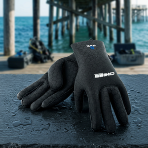 Guanti CRESSI ad alta elasticità per sport acquatici e immersioni, blu con logo, neri, 2,5 mm, modello XLX475704, prodotti in KH - Product Image 3