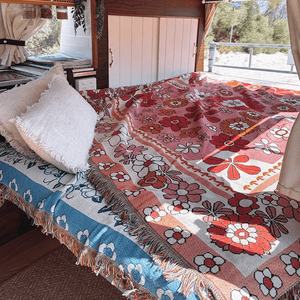 Vente chaude fleurs colorées tapis tissés de couleur personnalisée avec glands tapisserie jeter des couvertures pour camping plage en plein air - Product Image 5