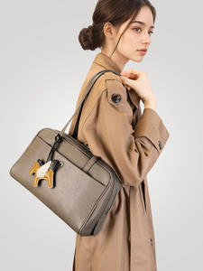 Sac fourre-tout vintage pour femme en <span class=keywords><strong>cuir</strong></span> de vachette véritable avec double fermeture éclair, design portable et doublure en polyester - Product Image 5