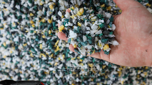 Sevenstars-Trituradora de un solo eje para terrones de plástico, 300 kg/h, a la venta - Product Image 6