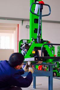 Apilador de montacargas VIFT de marca local china, apilador eléctrico completo de autoelevación, capacidad de carga de 1000kg a la venta - Product Image 5