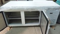 Restaurant Tea Shop Console froide et plate Établi horizontal de préparation de pizzas Banc de table frais surgelés Réfrigérateur
